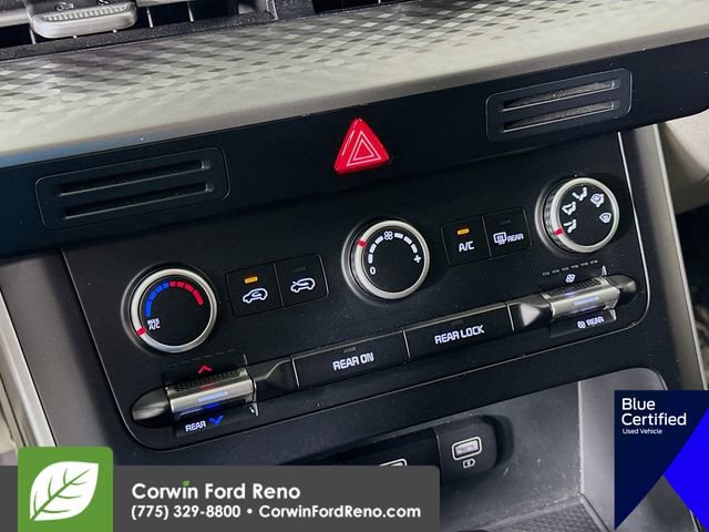 Used 2024 Kia Carnival LX FWD image 18