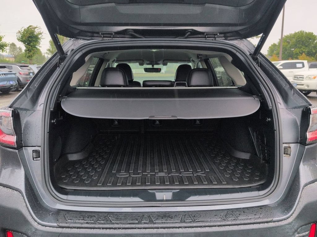 Used 2020 Subaru Outback Limited w/ Popular Package #2 AWD/4WD image 26