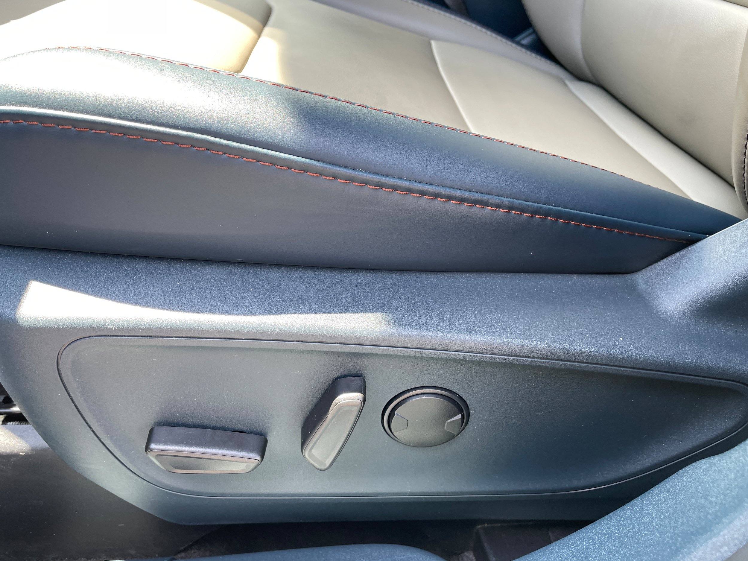 Certified 2025 Ford Maverick Lariat AWD/4WD image 15
