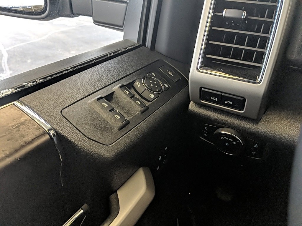 Certified 2022 Ford F250 Lariat w/ Tremor Off-Road Package image 28