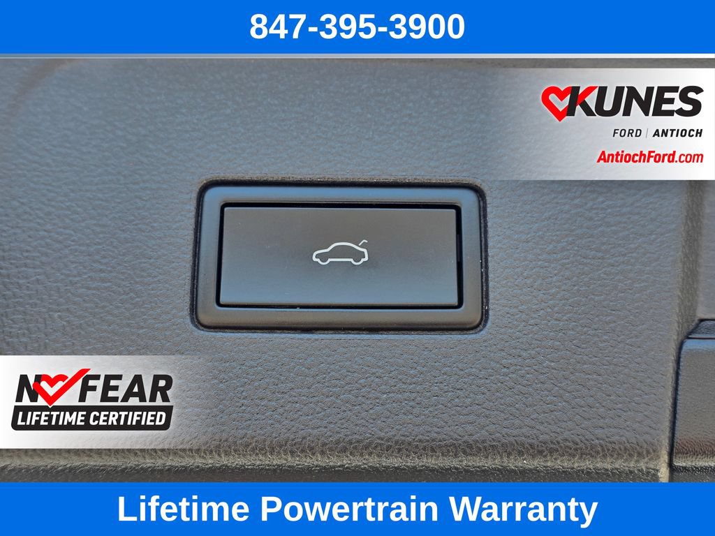 Used 2024 Volkswagen Atlas SE AWD/4WD image 25