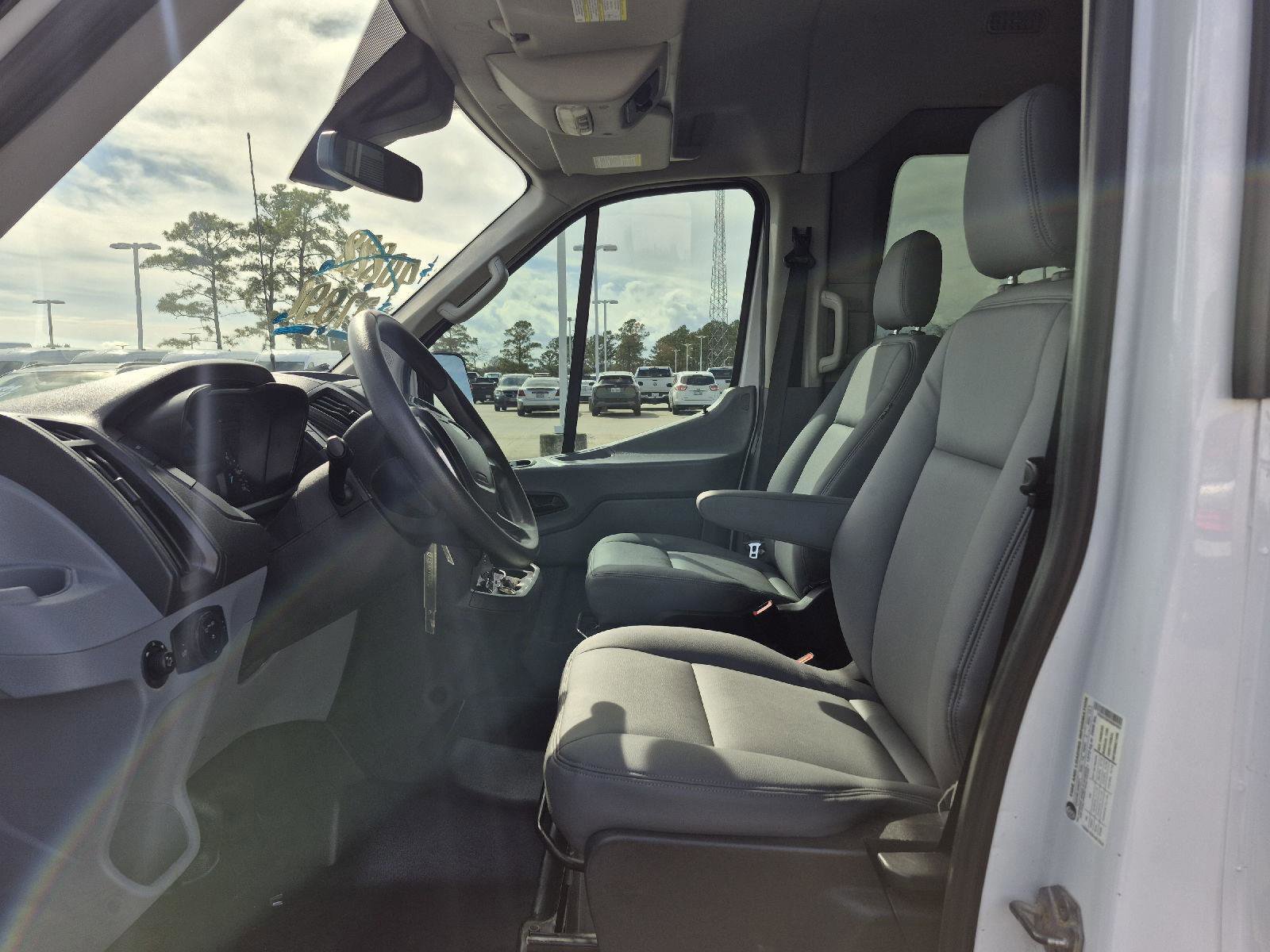 Certified 2019 Ford Transit 350 XL image 11