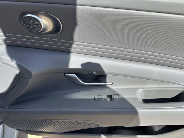 Used 2025 Hyundai Elantra Sport w/ Cargo Package image 15