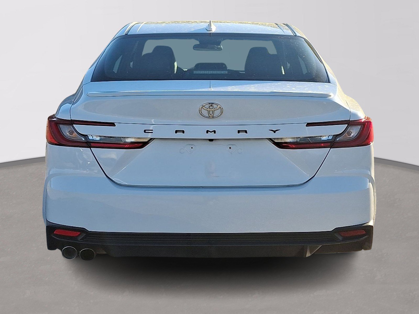 Used 2025 Toyota Camry SE FWD image 5