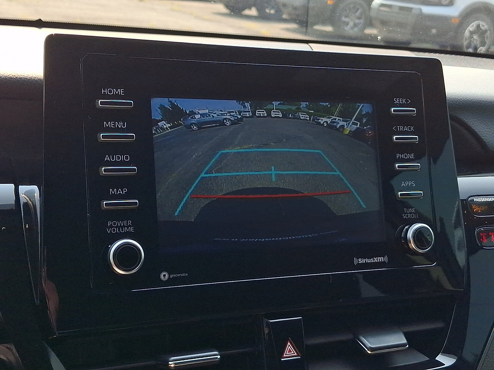Used 2022 Toyota Camry SE w/ Carpet Mat Package (TMS) FWD image 18