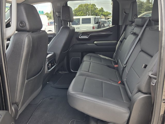 Used 2023 GMC Sierra 1500 SLT w/ SLT Premium Package AWD/4WD image 13