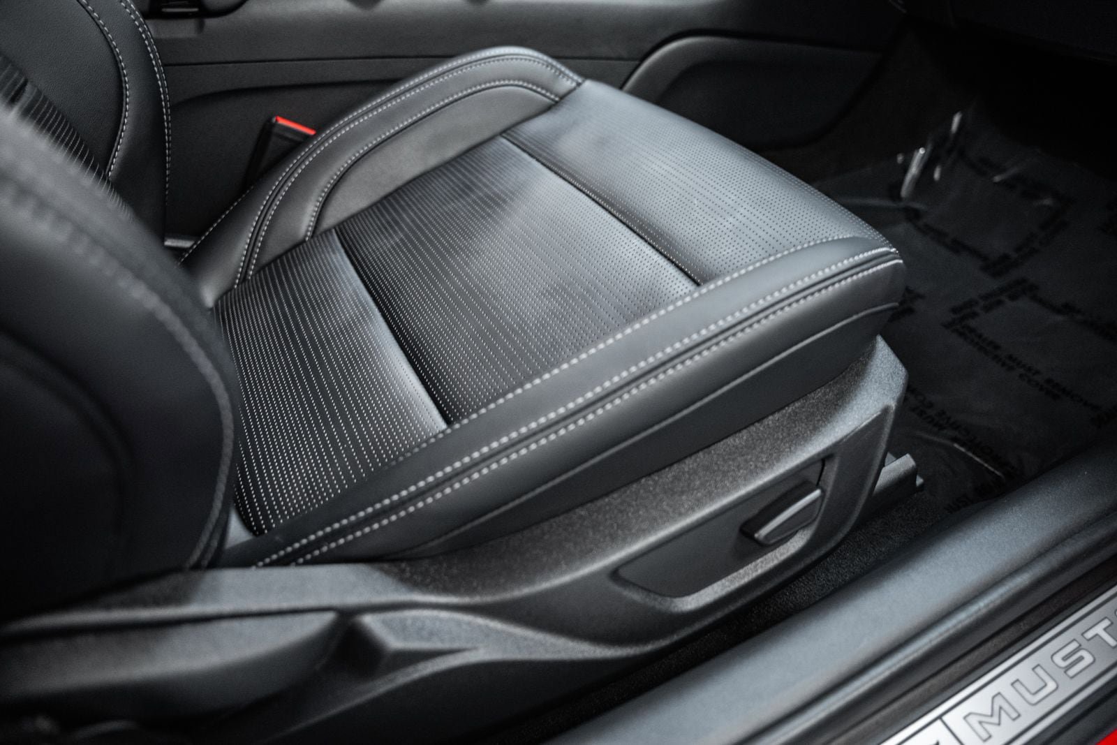 Certified 2025 Ford Mustang GT Premium RWD image 40