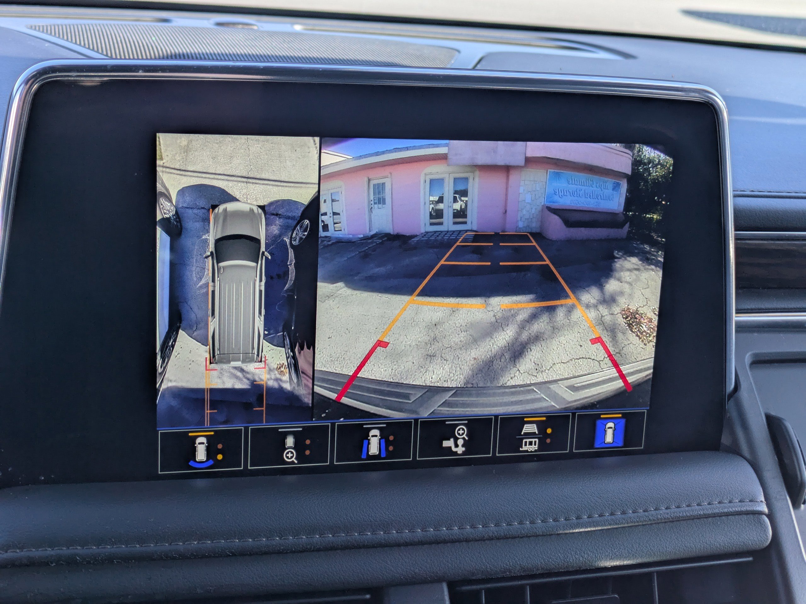 Used 2022 Chevrolet Tahoe High Country image 23