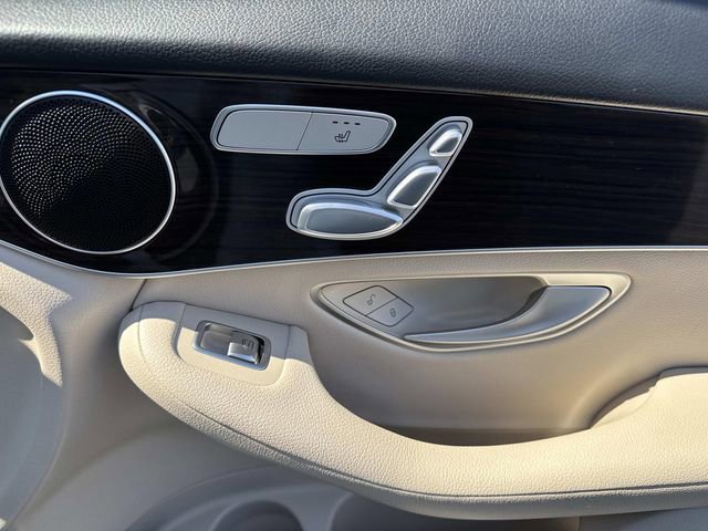 Used 2022 Mercedes-Benz GLC 300 BASE image 14