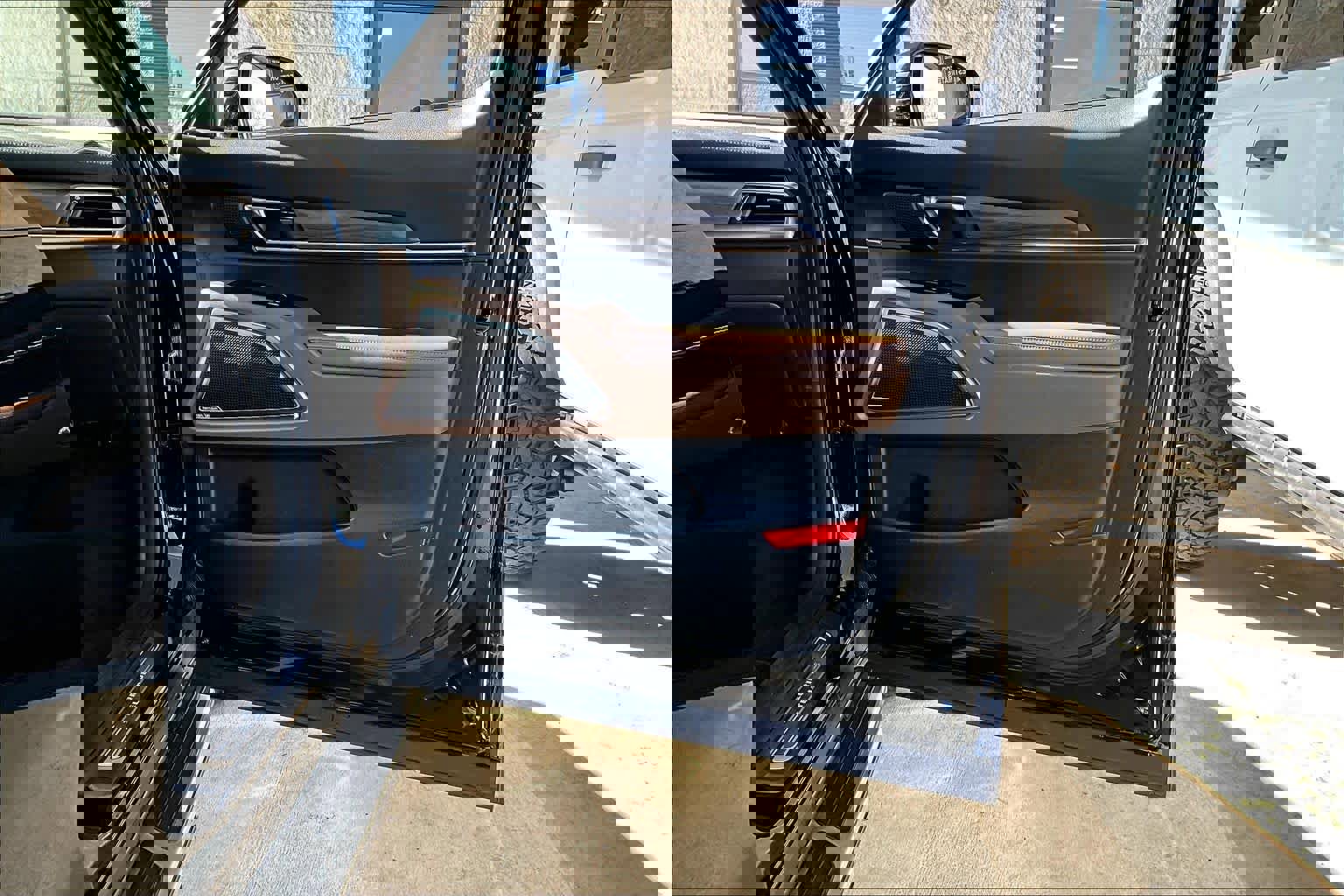 Used 2021 Kia Telluride SX w/ SX Prestige Package image 23