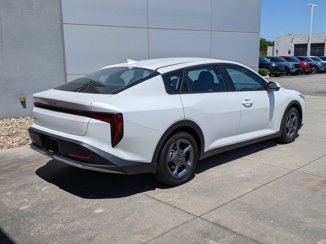 Used 2025 Kia K4 FWD image 4