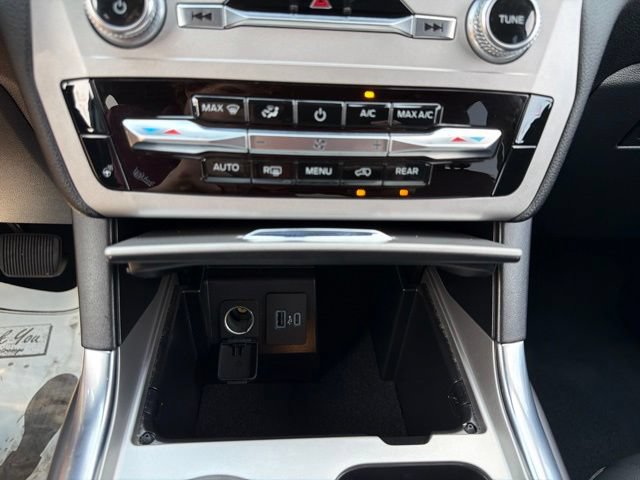 Certified 2023 Ford Explorer XLT w/ Equipment Group 202A RWD image 23