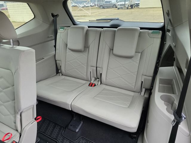 Used 2024 Volkswagen Atlas SE w/ Black Wheel Package image 18