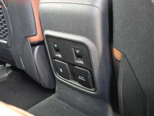 Certified 2023 Ford Bronco Heritage Edition AWD/4WD image 9