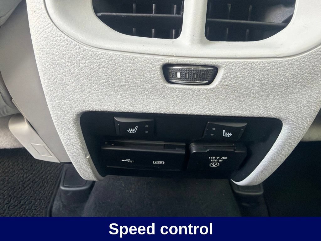 Used 2019 Jeep Cherokee Overland AWD/4WD image 29