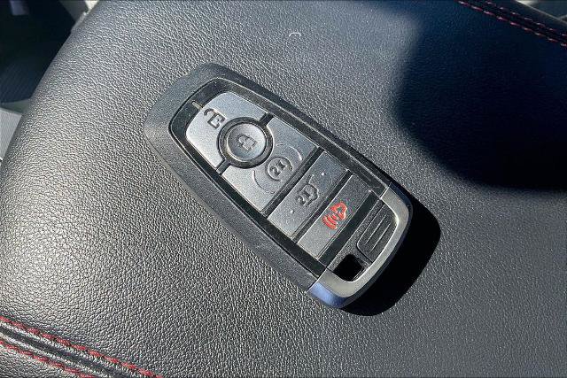 Certified 2024 Ford Edge ST-Line AWD/4WD image 11