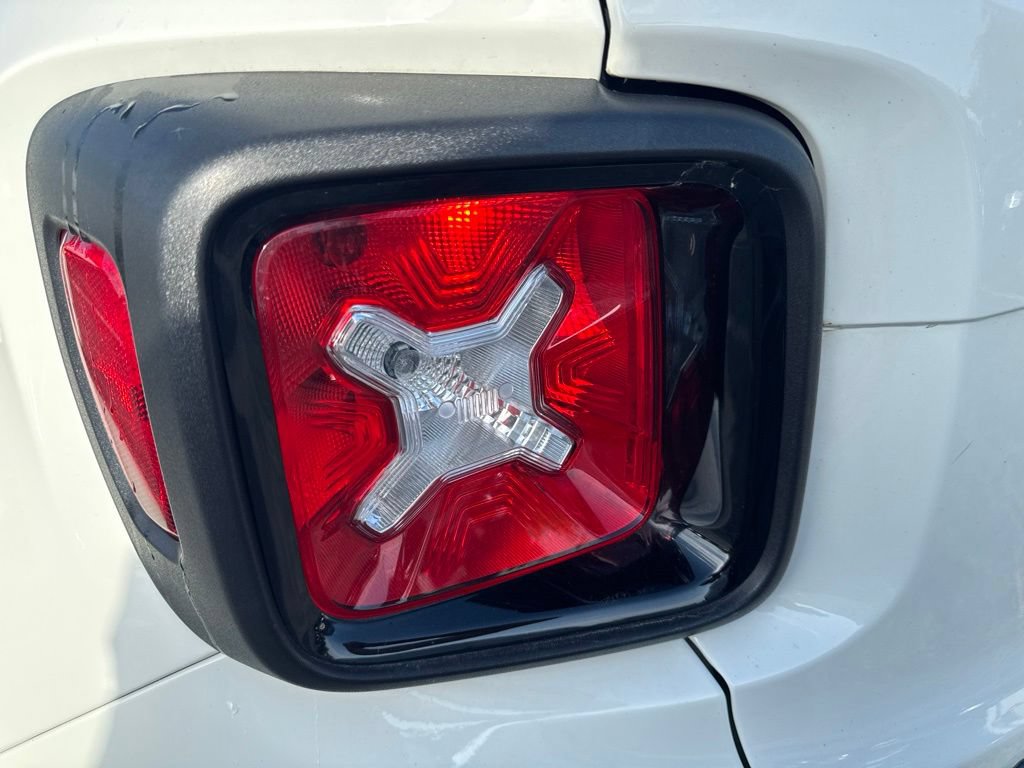 Used 2020 Jeep Renegade Altitude AWD/4WD image 45
