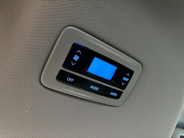 Used 2017 Toyota Sienna XLE Premium AWD/4WD image 33