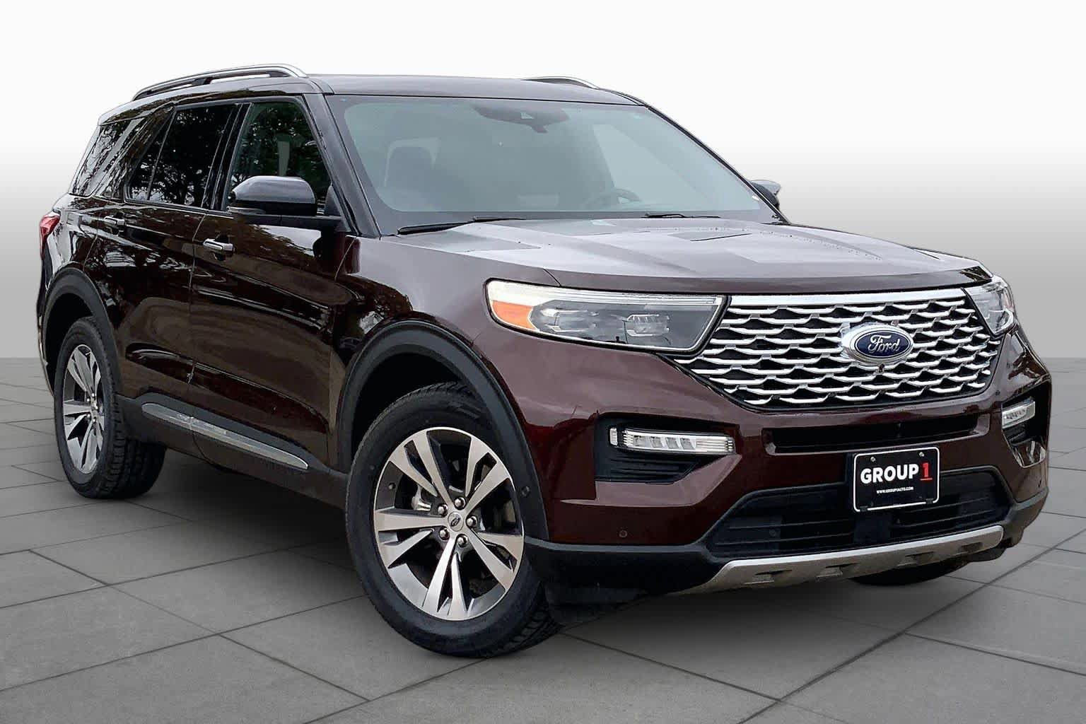 Certified 2020 Ford Explorer Platinum w/ Premium Technology Package AWD/4WD image 3