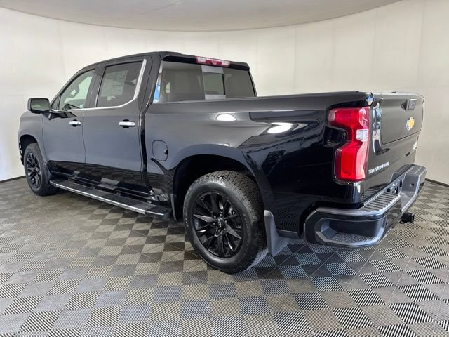 Used 2022 Chevrolet Silverado 1500 High Country w/ Technology Package AWD/4WD image 6