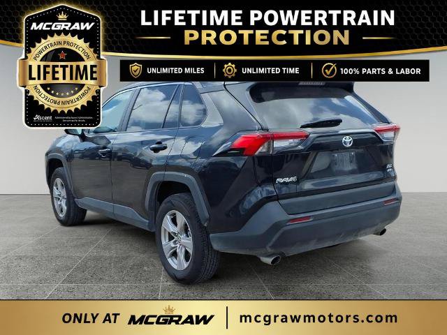 Used 2025 Toyota RAV4 XLE AWD/4WD image 5