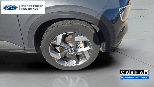 Used 2025 Hyundai Venue SEL FWD image 31