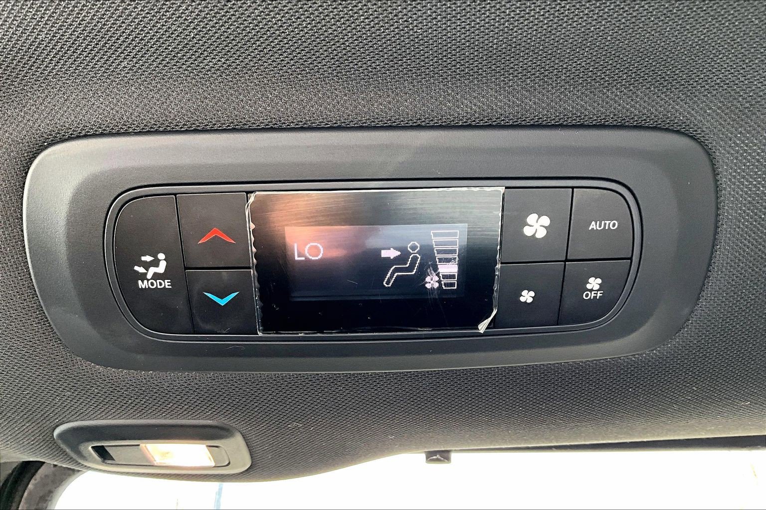 Used 2019 Chrysler Pacifica Touring-L Plus w/ Advanced Safetytec Group FWD image 10