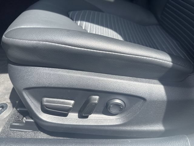 Used 2023 Toyota Camry SE w/ Cold Weather Package FWD image 12