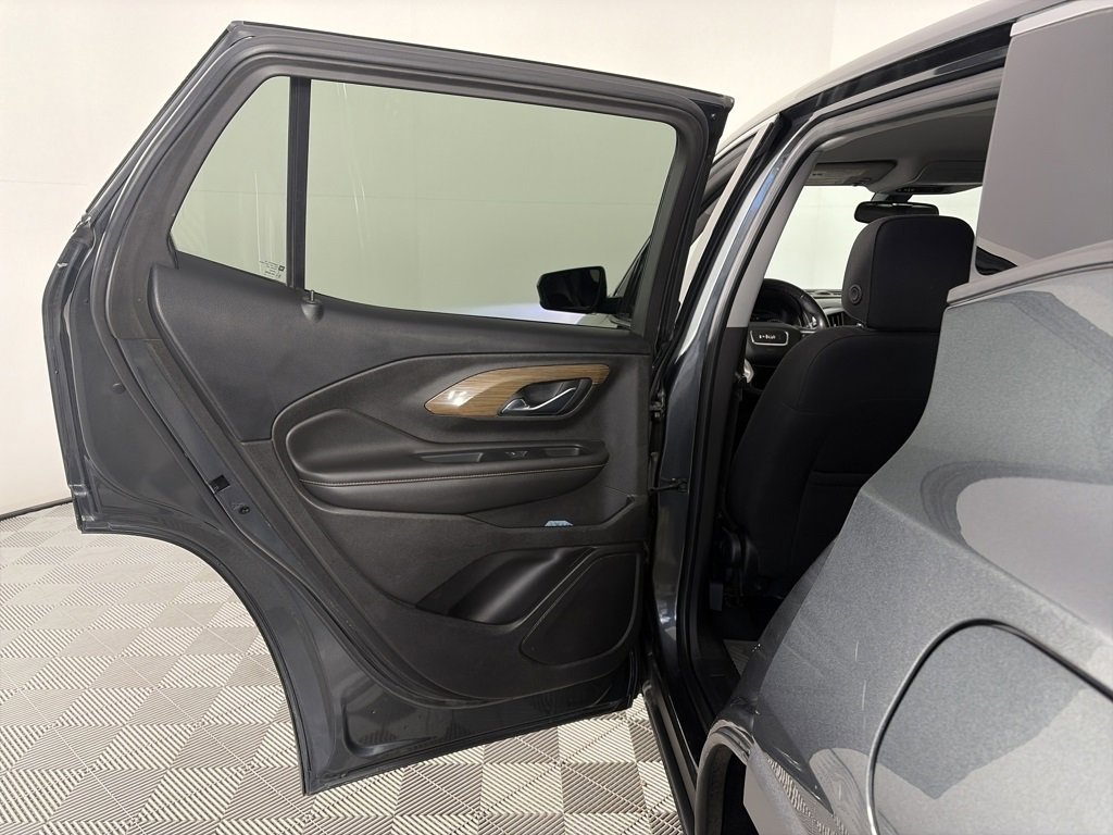 Used 2018 GMC Terrain SLE image 12