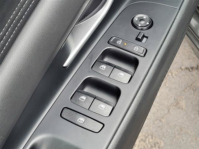 Used 2024 Hyundai Elantra Limited FWD image 18