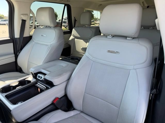 Certified 2025 Ford Expedition Platinum w/ Driver's Package AWD/4WD image 13