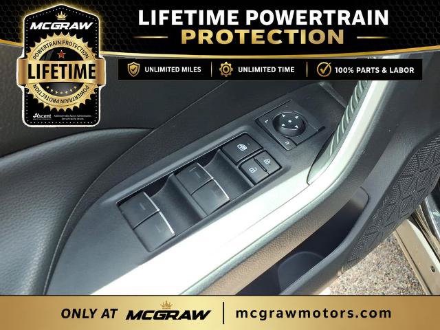 Used 2025 Toyota RAV4 XLE AWD/4WD image 11