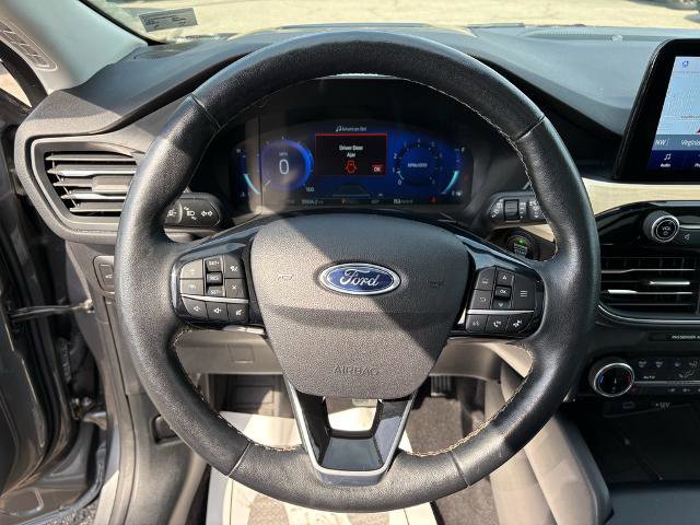 Certified 2022 Ford Escape Titanium w/ Titanium Elite Package image 18