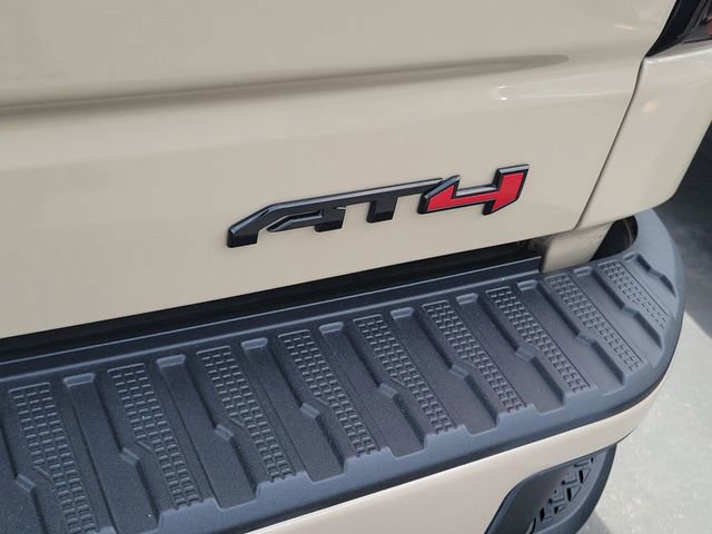 Used 2023 GMC Sierra 1500 AT4 w/ Technology Package AWD/4WD image 25