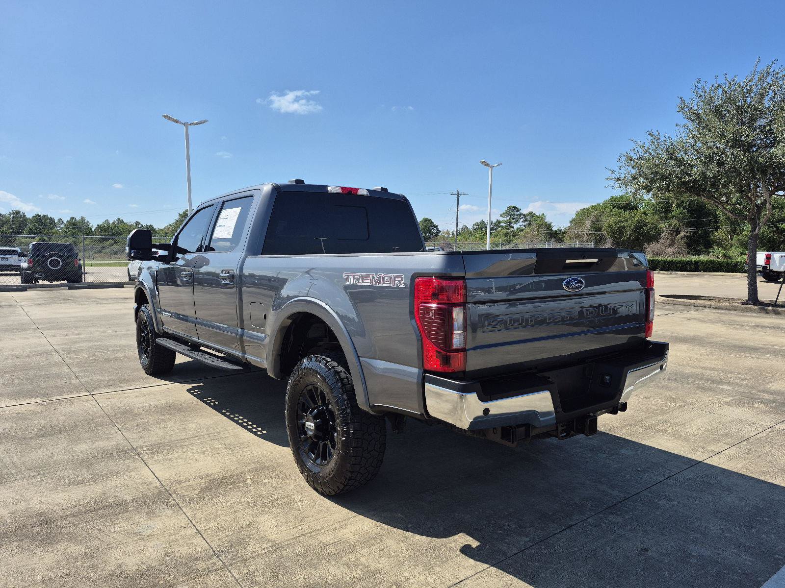 Certified 2022 Ford F250 Lariat w/ Tremor Off-Road Package AWD/4WD image 18