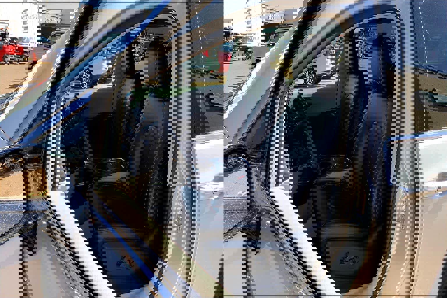 Used 2024 Chrysler Pacifica Touring-L image 10