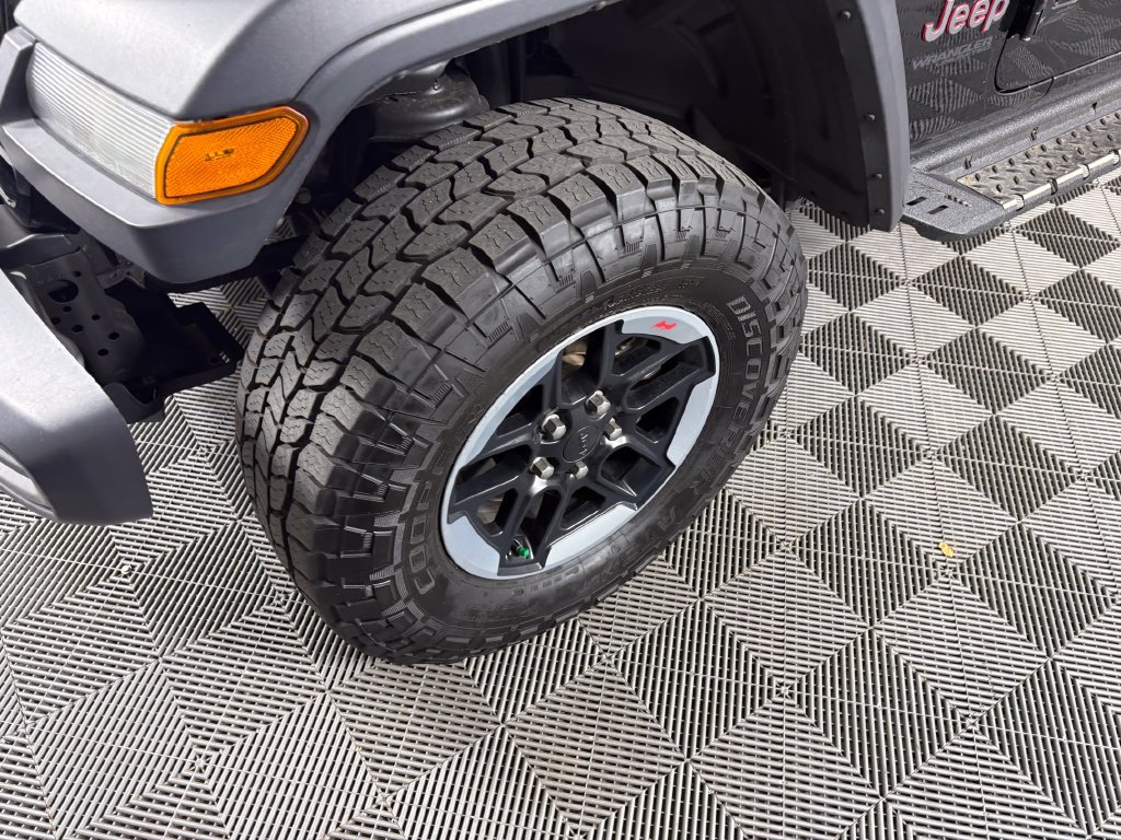 Used 2020 Jeep Wrangler Unlimited Rubicon w/ Cold Weather Group AWD/4WD image 9