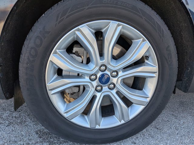 Certified 2022 Ford Edge Titanium AWD/4WD image 10
