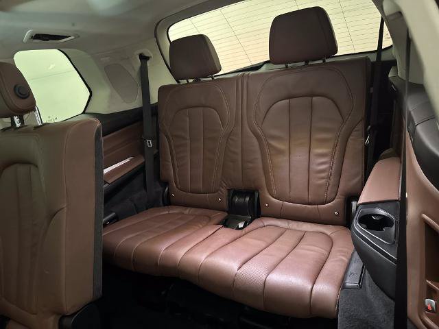 Used 2019 BMW X7 xDrive40i w/ Premium Package AWD/4WD image 33