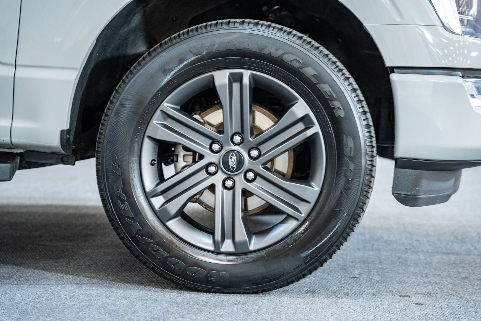 Certified 2023 Ford F150 Lariat w/ Equipment Group 502A High image 22