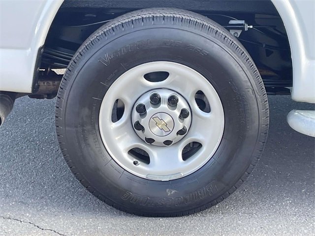 Used 2024 Chevrolet Express 2500 w/ Driver Convenience Package image 7