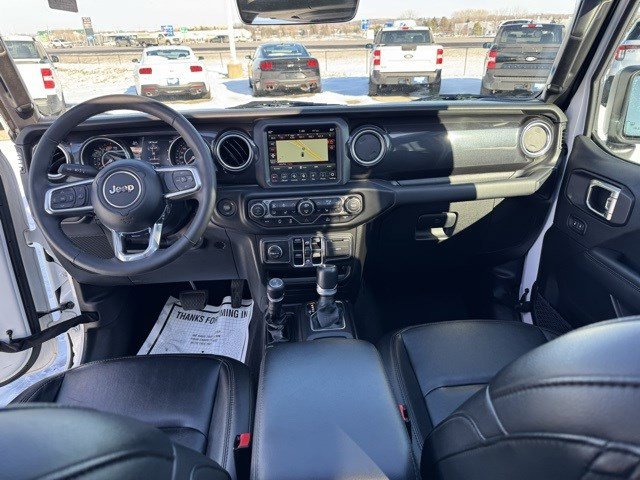 Used 2023 Jeep Wrangler Unlimited Sahara image 28