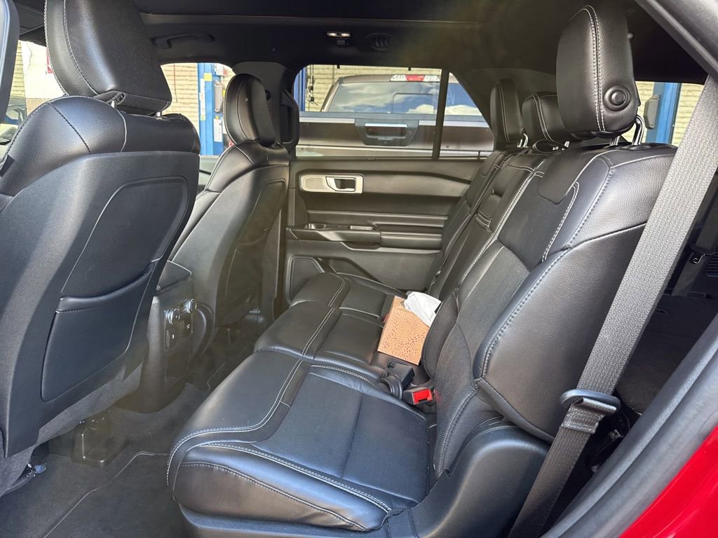 Certified 2020 Ford Explorer ST w/ ST Street Pack image 17