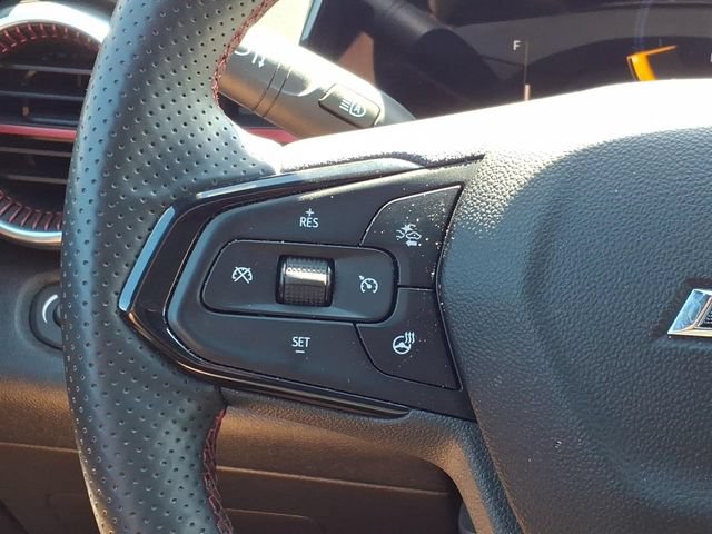 Used 2025 Chevrolet Trax RS w/ Driver Confidence Package FWD image 21