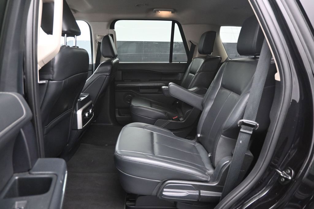 Certified 2024 Ford Expedition XLT RWD image 26