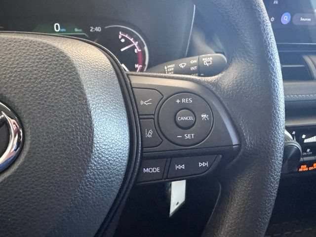 Used 2025 Toyota RAV4 LE AWD/4WD image 16