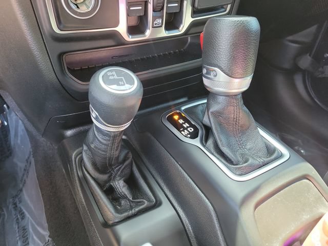 Used 2023 Jeep Gladiator Sport AWD/4WD image 32