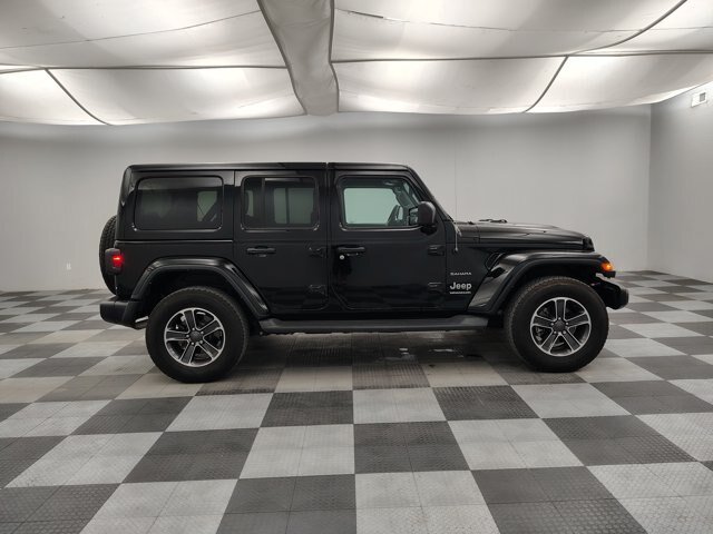 Used 2023 Jeep Wrangler Unlimited Sahara w/ Cold Weather Group AWD/4WD image 11