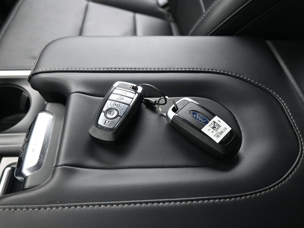 Certified 2025 Ford Expedition Platinum image 16