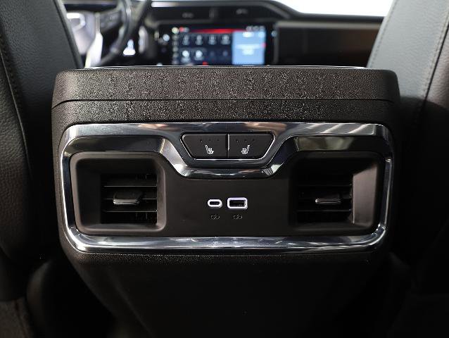 Used 2024 GMC Sierra 3500 Denali w/ Denali Reserve Package AWD/4WD image 33
